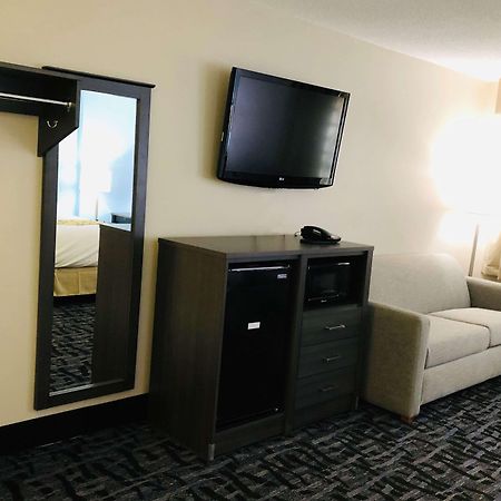 Baymont By Wyndham Joliet Hotel Bagian luar foto