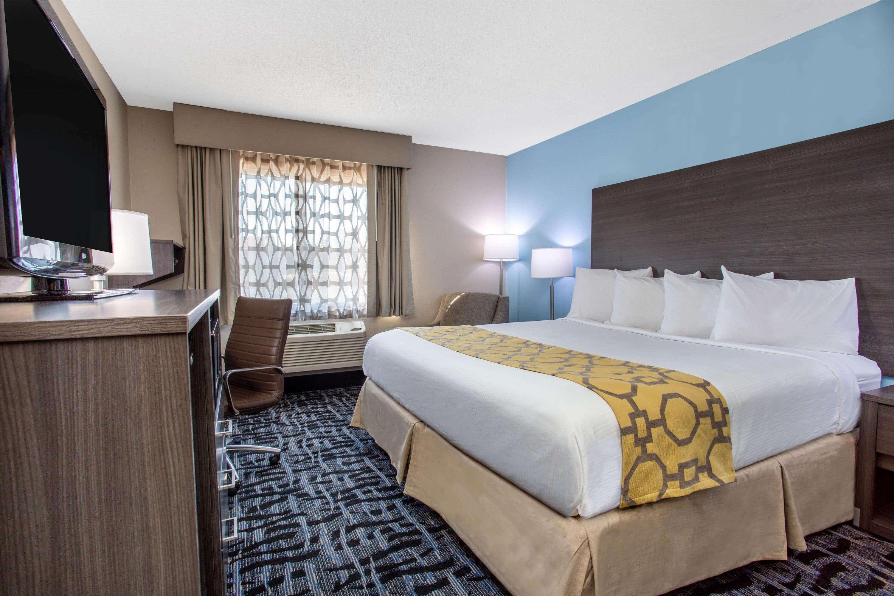Baymont By Wyndham Joliet Hotel Bagian luar foto