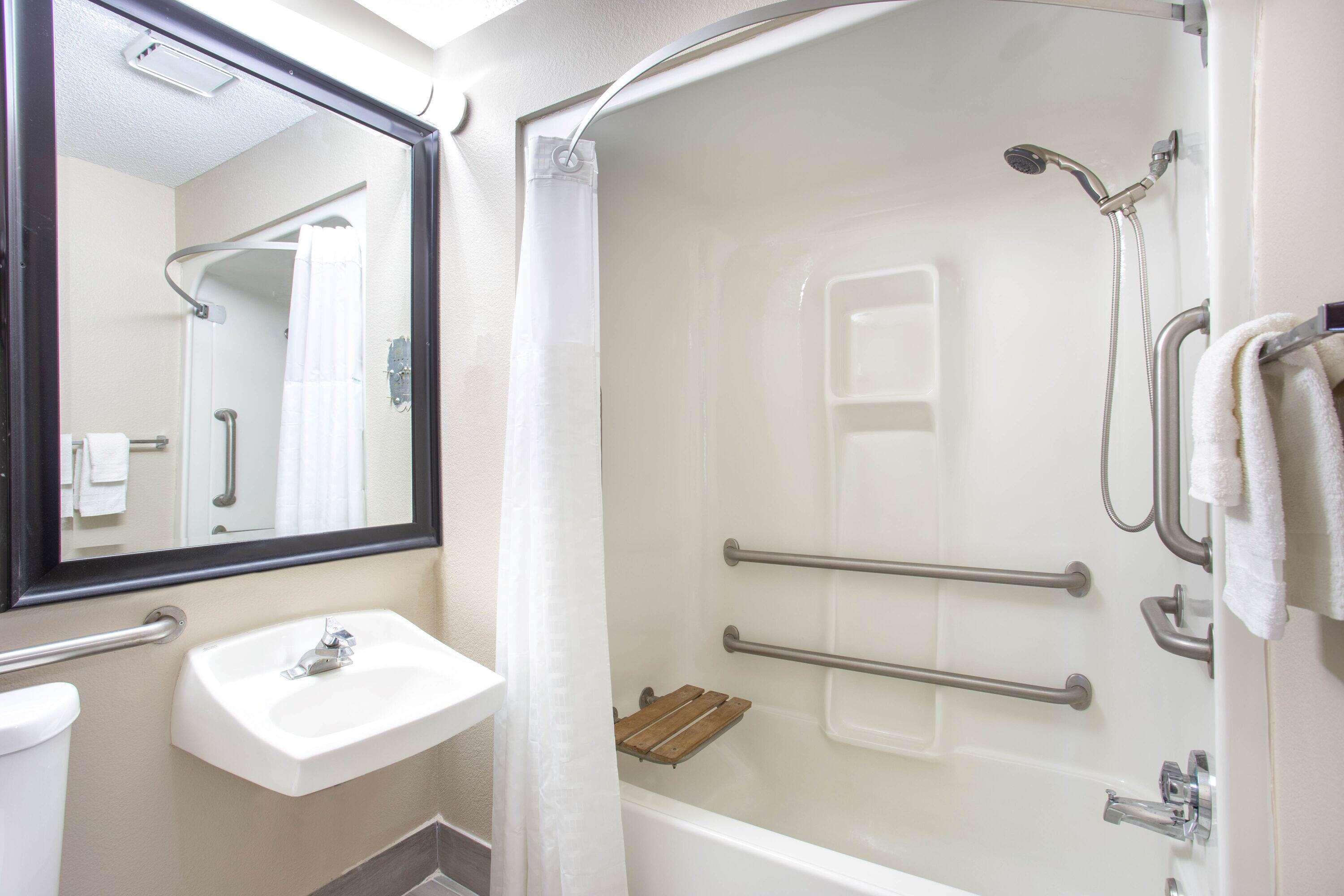 Baymont By Wyndham Joliet Hotel Bagian luar foto