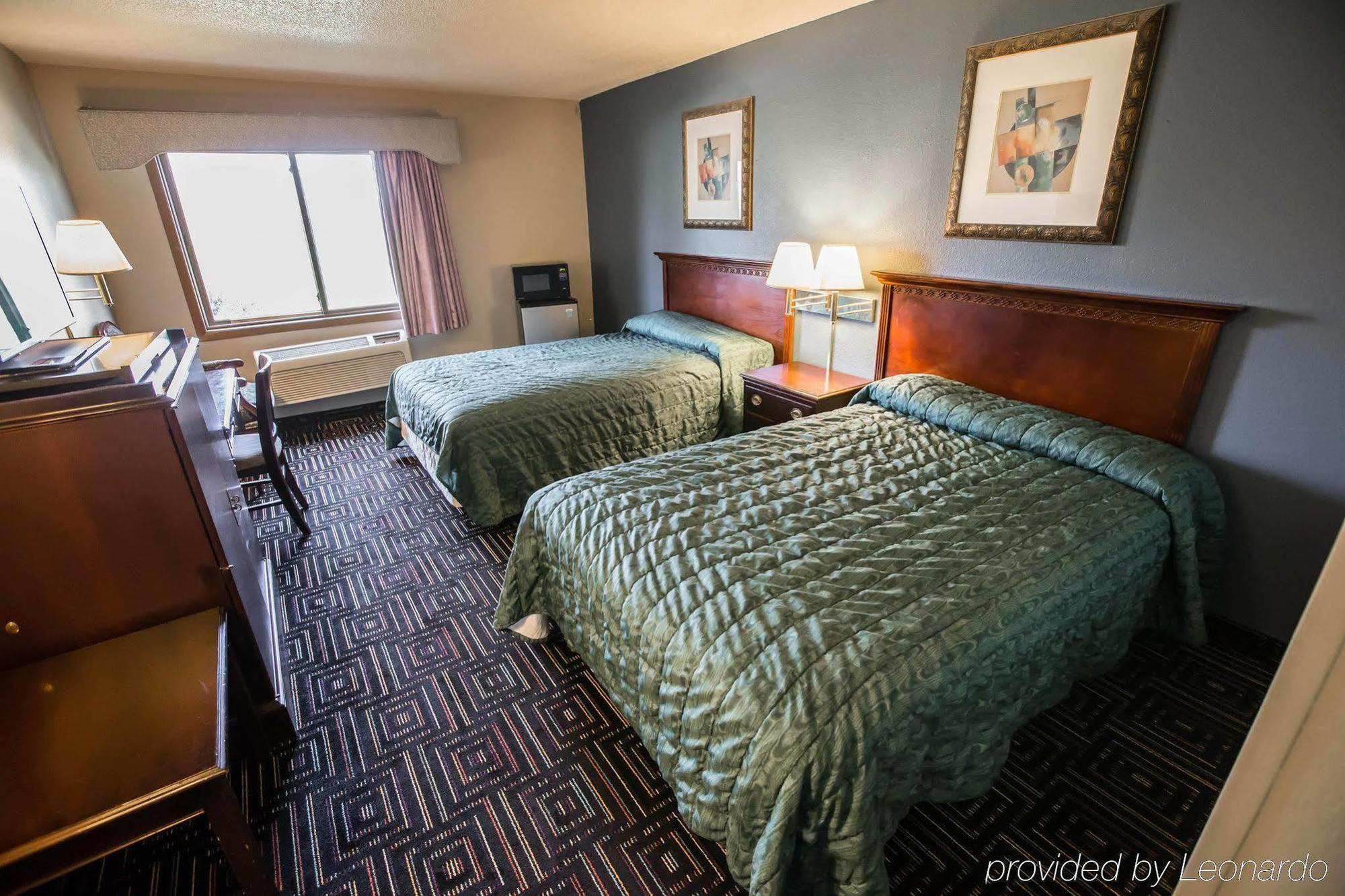 Baymont By Wyndham Joliet Hotel Bagian luar foto