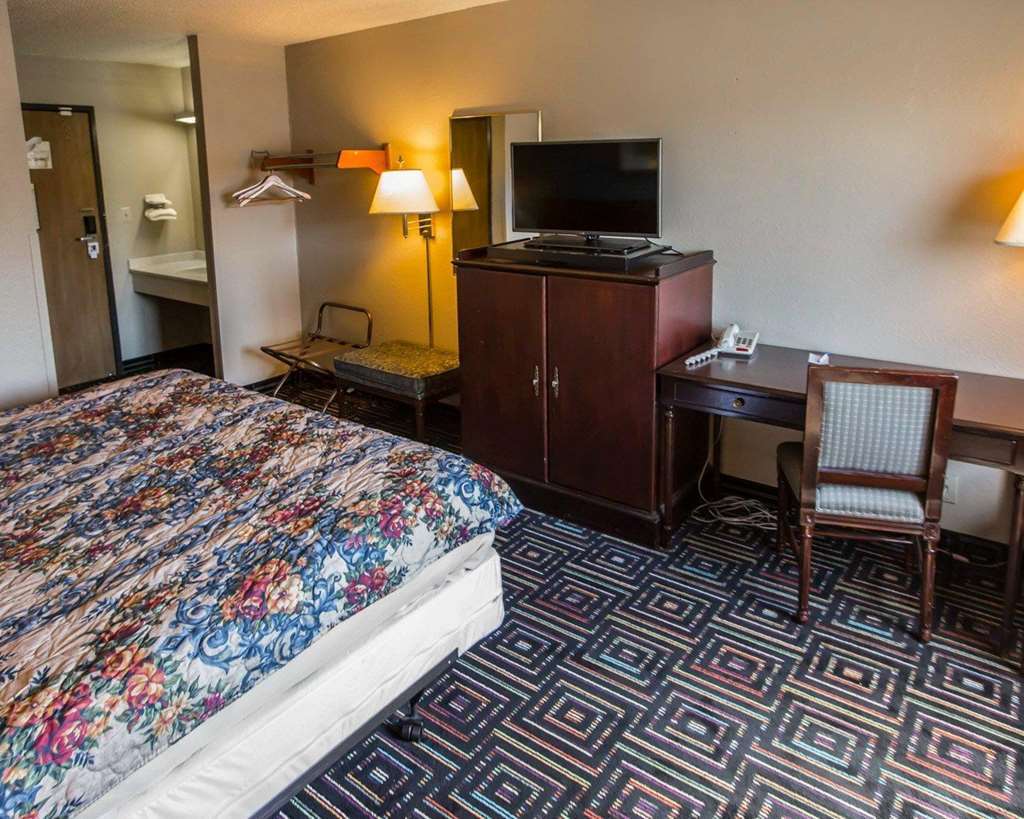 Baymont By Wyndham Joliet Hotel Ruang foto